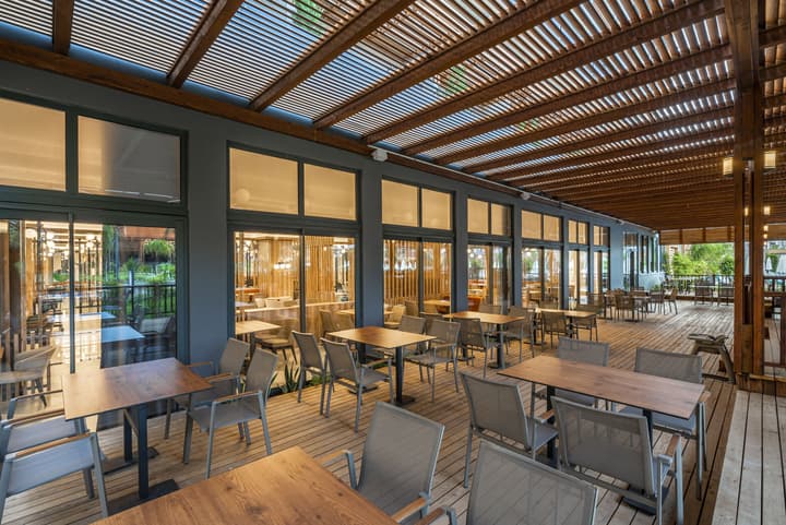 Arnor De Luxe Hotel