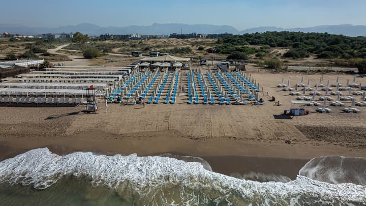 Arnor De Luxe Hotel