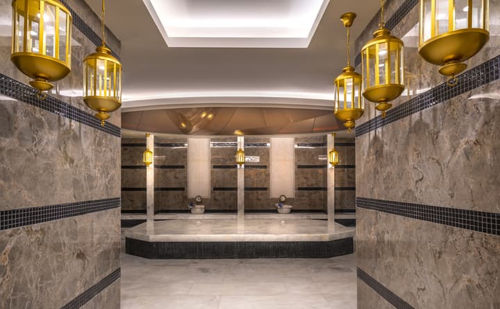 Arnor De Luxe Hotel