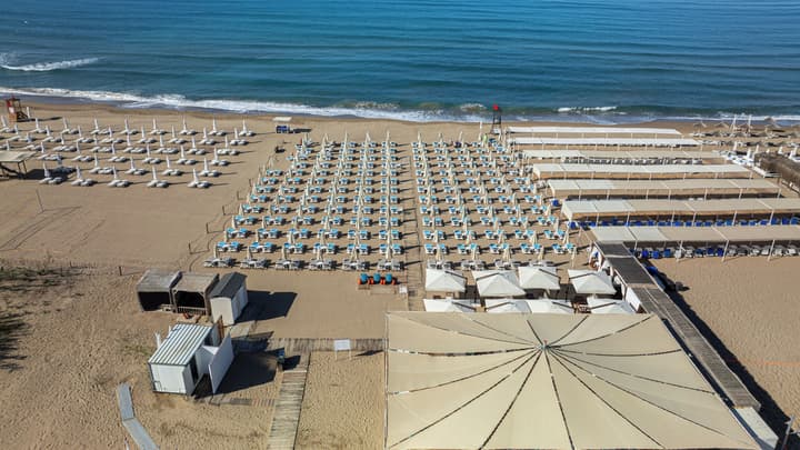 Arnor De Luxe Hotel