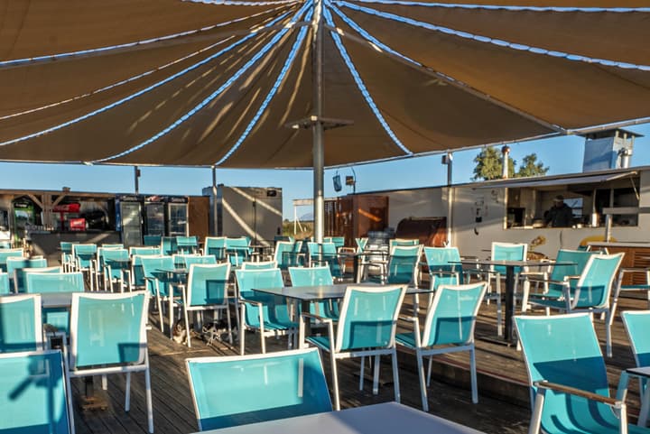 Arnor De Luxe Hotel