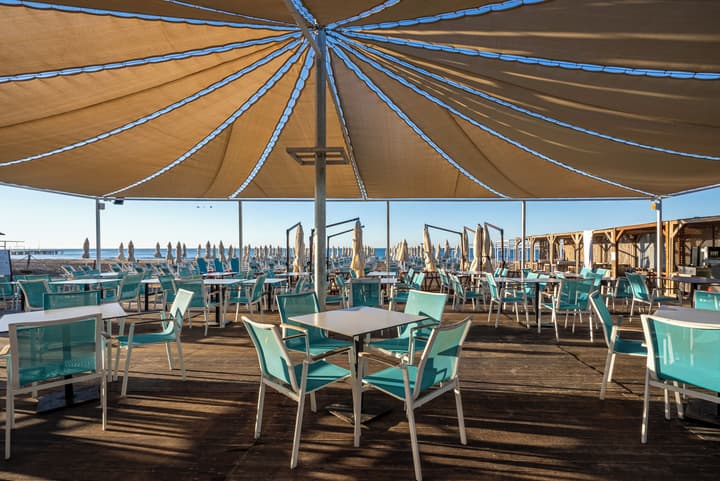 Arnor De Luxe Hotel