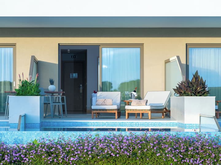 Ammoa Luxury Hotel & Spa Resort