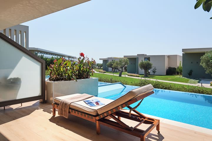 Ammoa Luxury Hotel & Spa Resort