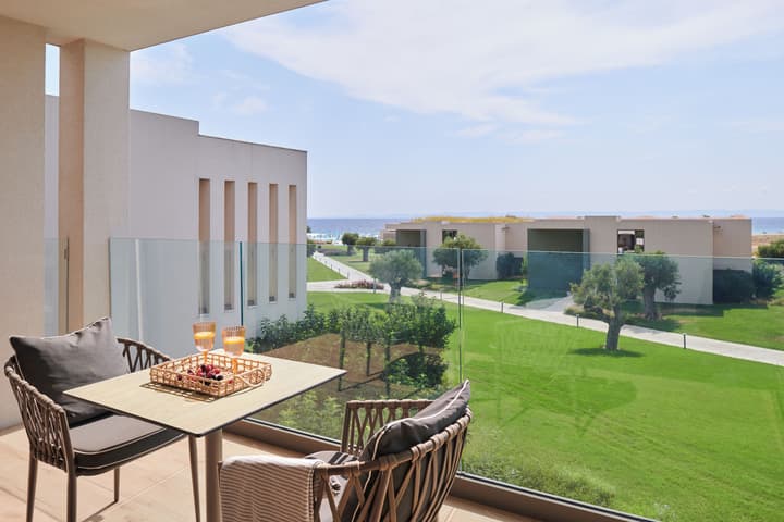 Ammoa Luxury Hotel & Spa Resort