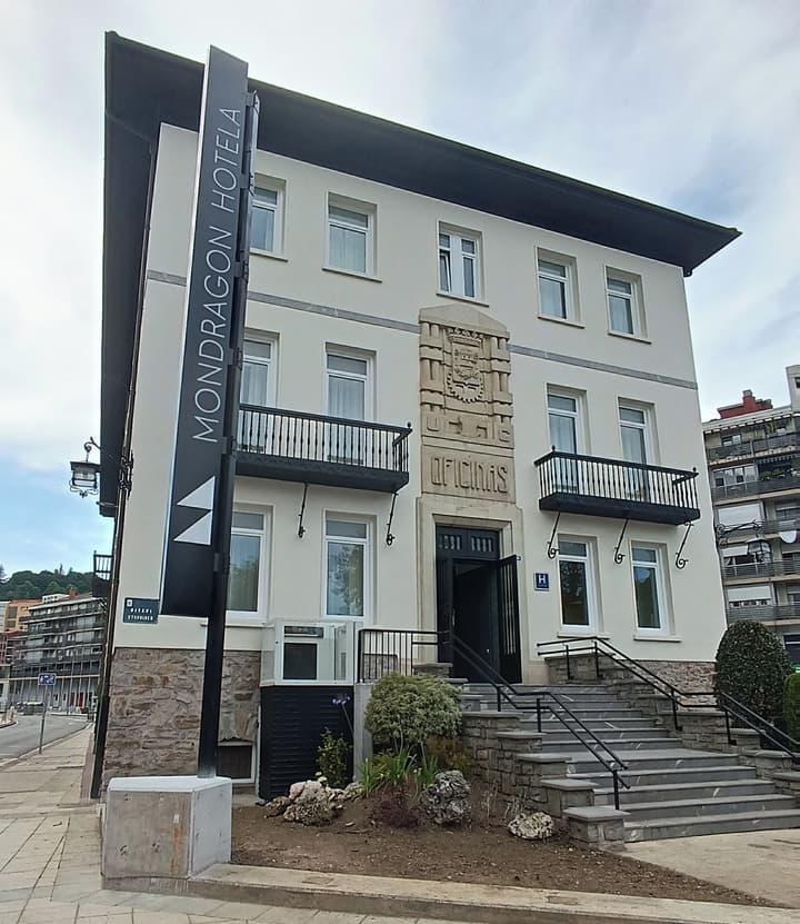 Hotel Mondragón