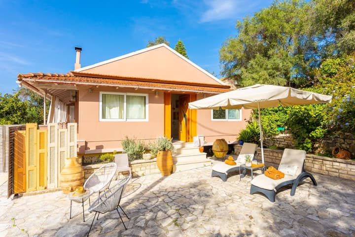 Dimitris Cottage in Apergatika