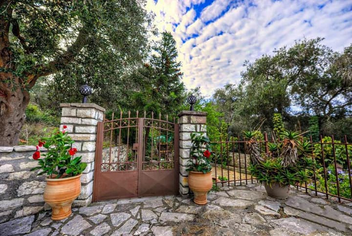 Dimitris Cottage in Apergatika