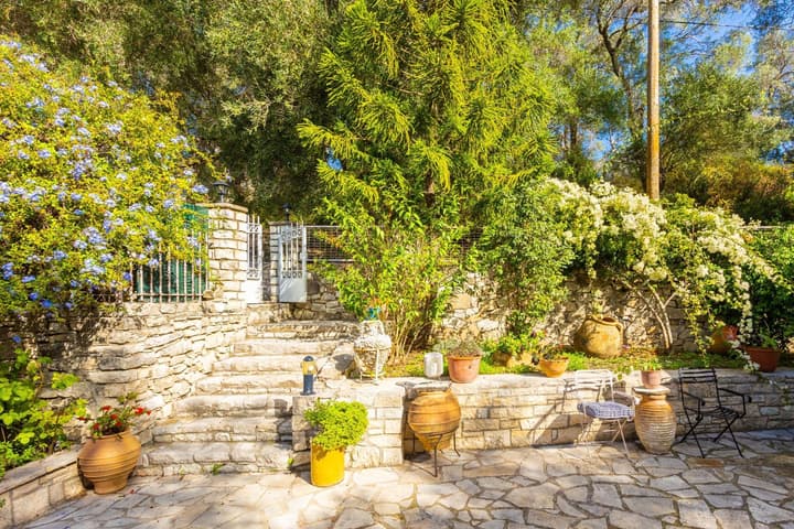 Dimitris Cottage in Apergatika