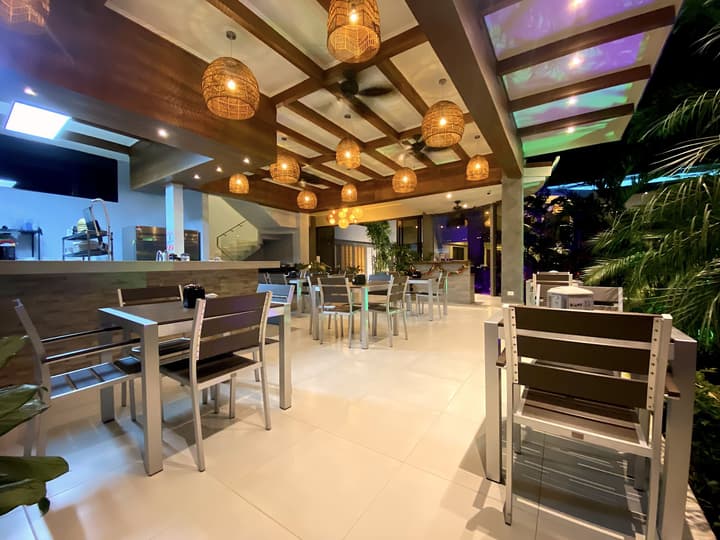 Hotel Naoz
