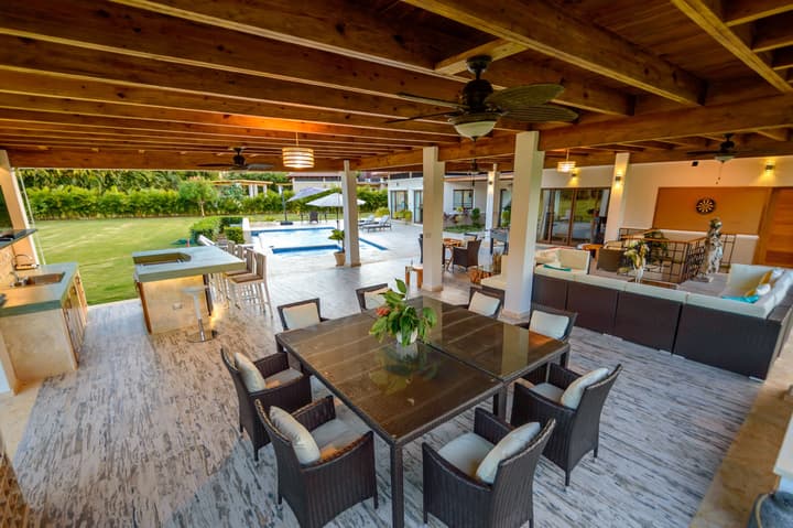 Luxurious 5-bdr villa at Casa de Campo