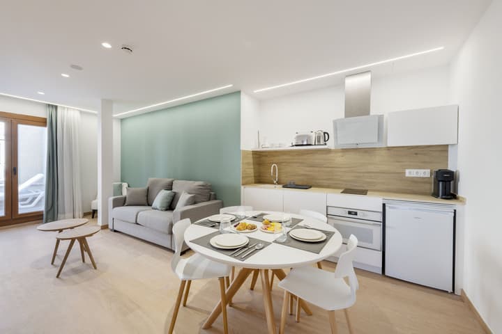 Odyssey Rooms