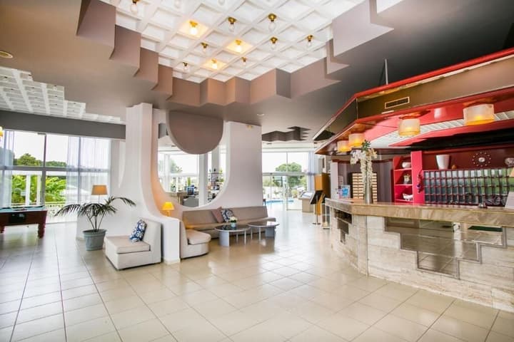 Happy Days Hotel