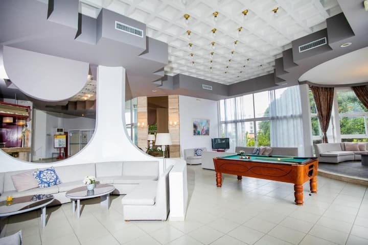 Happy Days Hotel