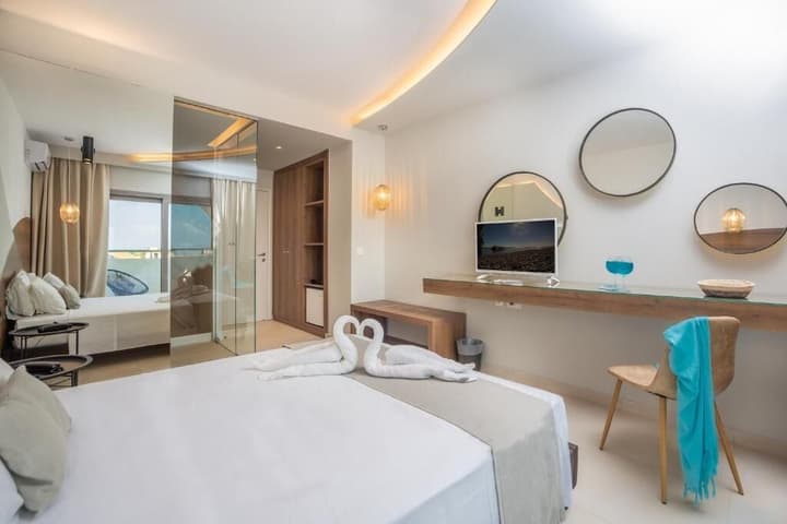 Happy Days Hotel