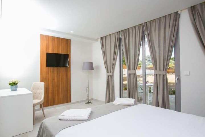 Happy Days Hotel