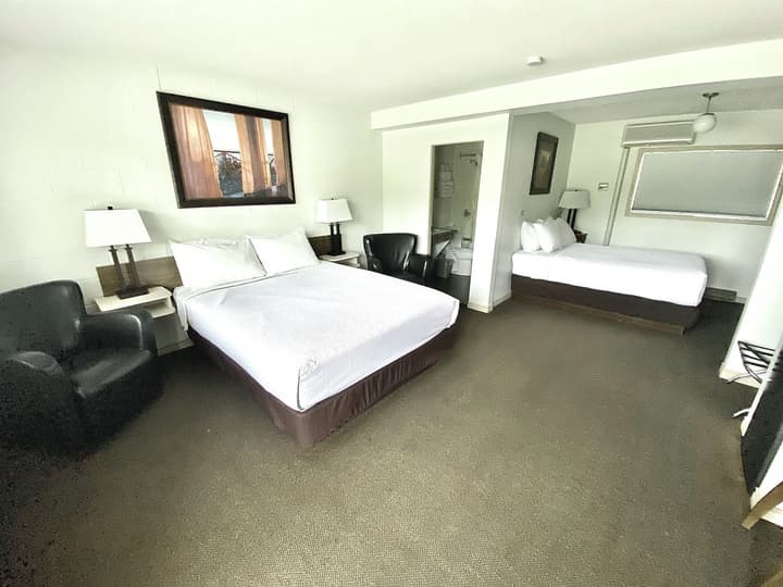 Arbutus Grove Motel