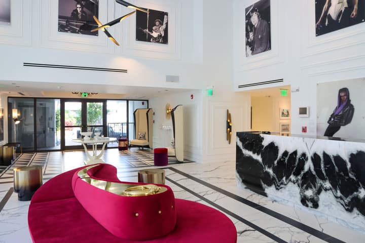 UMA House by Yurbban South Beach