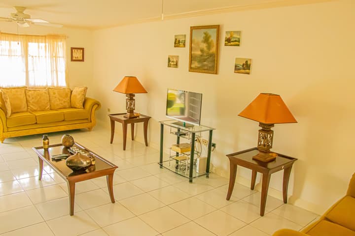 HOLIDAYS AT MANGO WALK COUNTRY CLUB