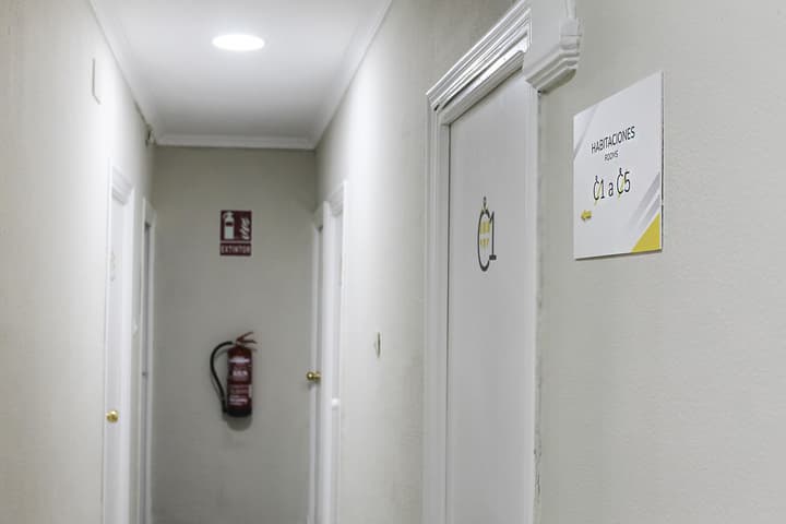 Hotel Restaurante Vía Sevilla - Cádiz by MA 22 Puntos