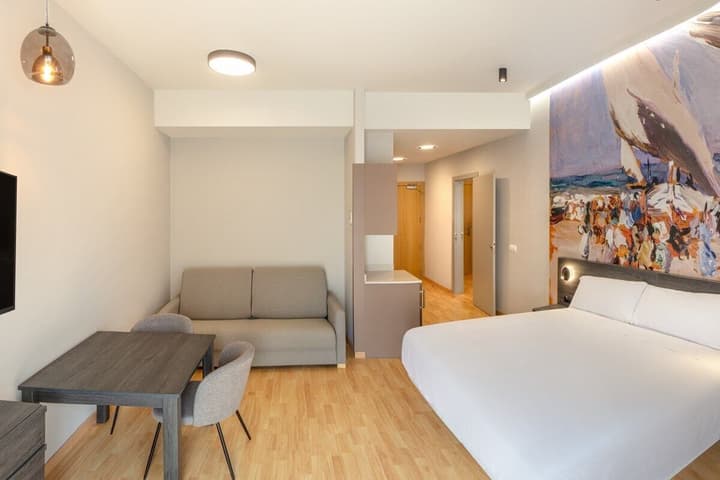 Palau Suites & Apartments