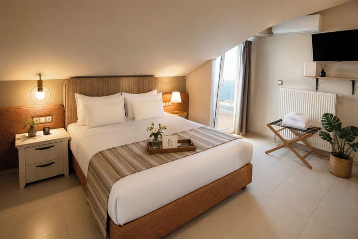 ELLE Rooms & Suites
