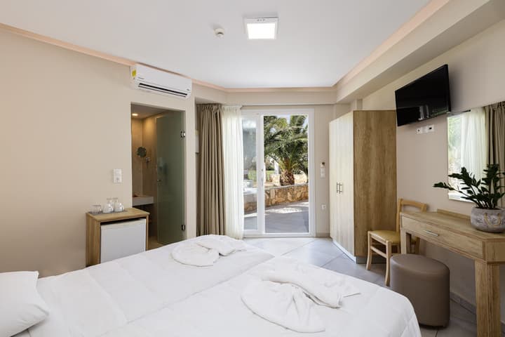 Theo Star Beach Hotel