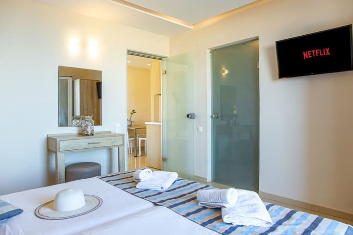 Theo Star Beach Hotel