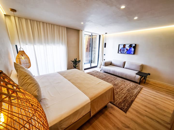 S Estancia Suites