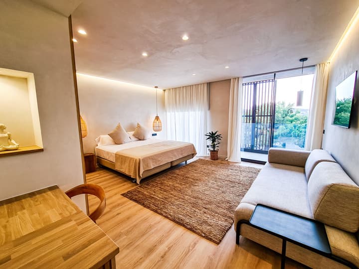 S Estancia Suites