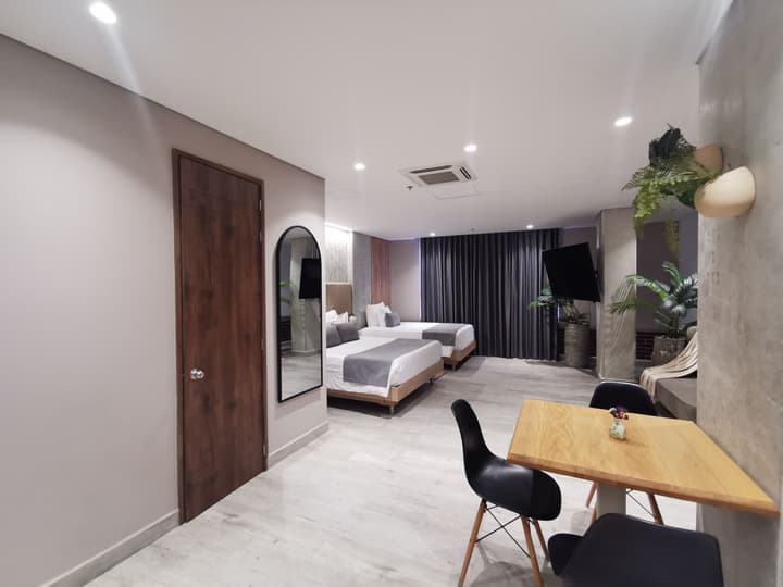 Eutopiq Hotel