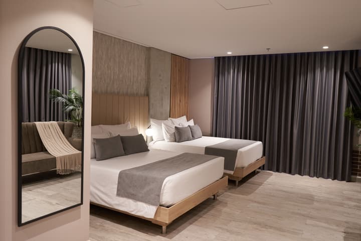 Eutopiq Hotel