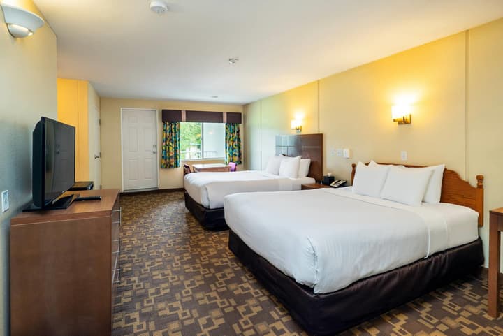 Quality Inn & Suites Clearwater