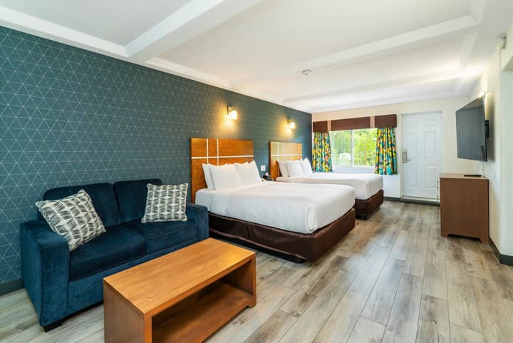 Quality Inn & Suites Clearwater