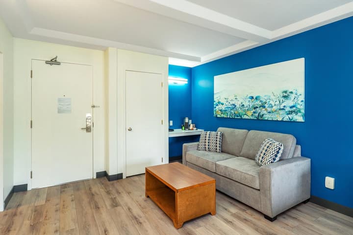 Quality Inn & Suites Clearwater