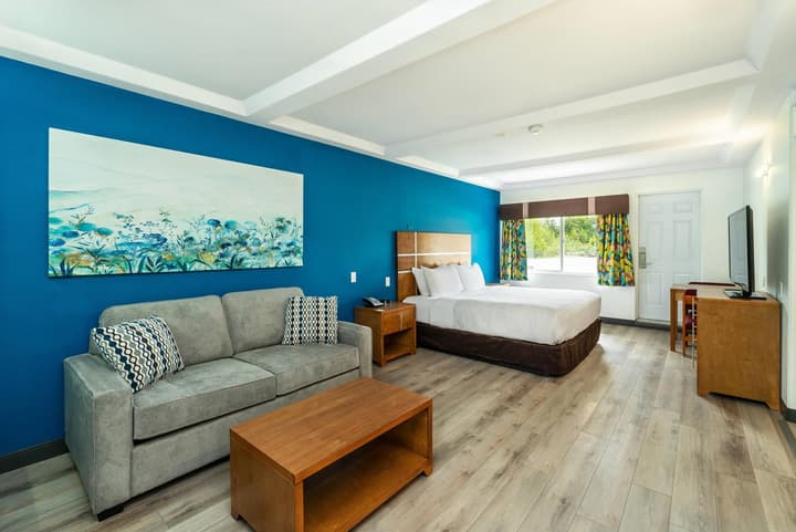 Quality Inn & Suites Clearwater