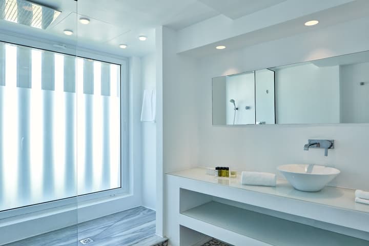 So White Club Resort