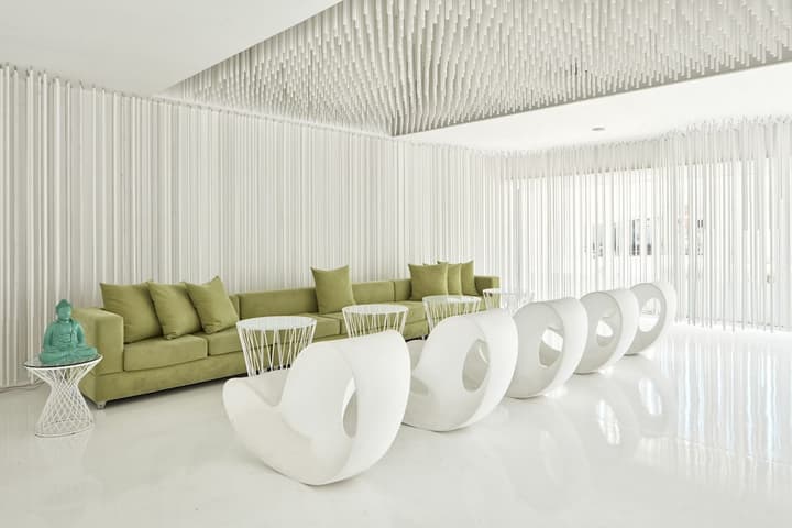 So White Club Resort