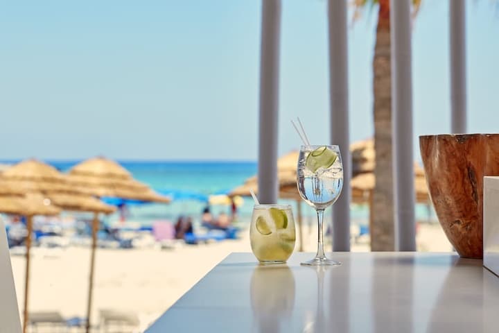 So White Club Resort