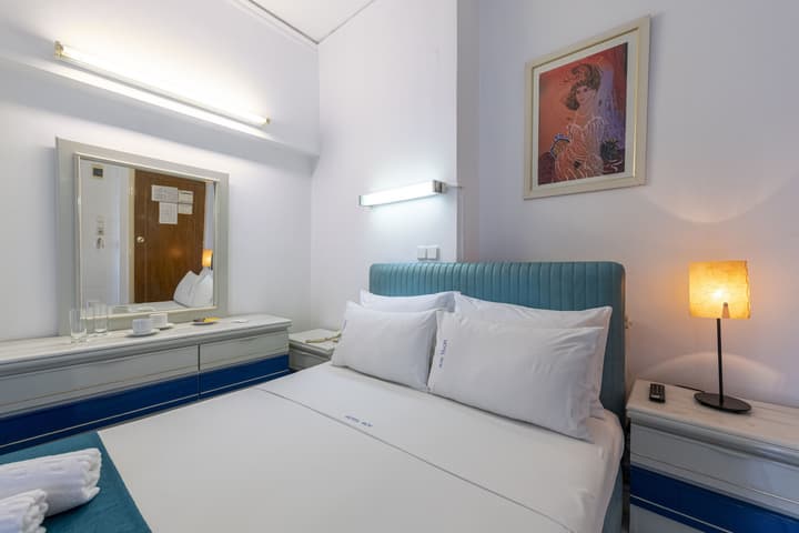ROY Hotel