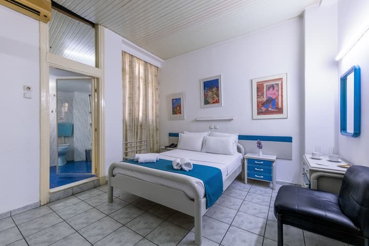 ROY Hotel