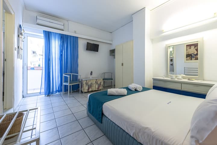 ROY Hotel
