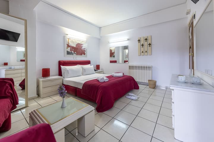 ROY Hotel