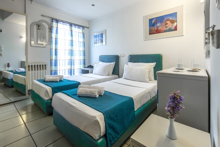 ROY Hotel