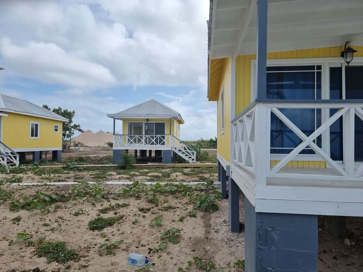 Harrys Cottages Cottage 5 Right on the Pink Sand
