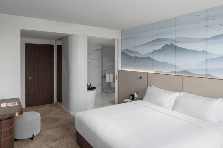 Crowne Plaza Vinh Yen City Centre by IHG