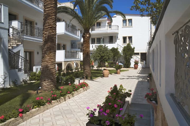 Flamingos Hotel by GHH