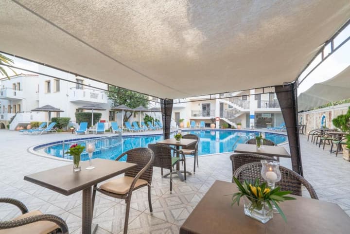 Flamingos Hotel by GHH
