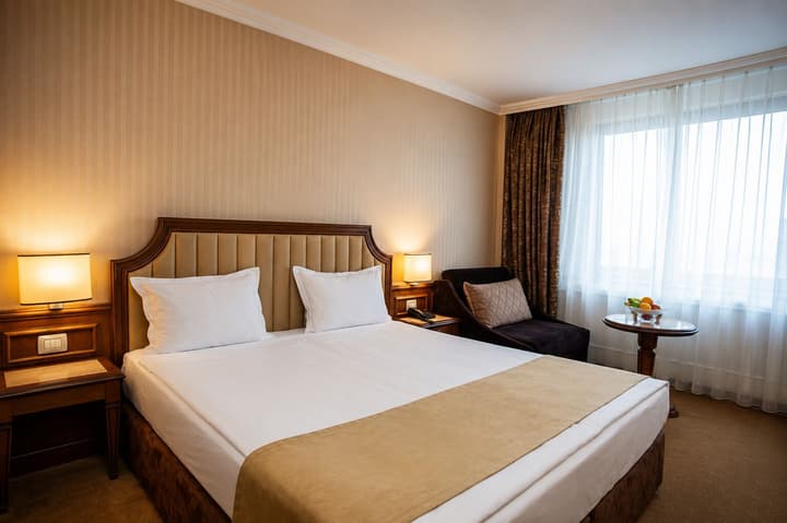 Astoria Grand Hotel