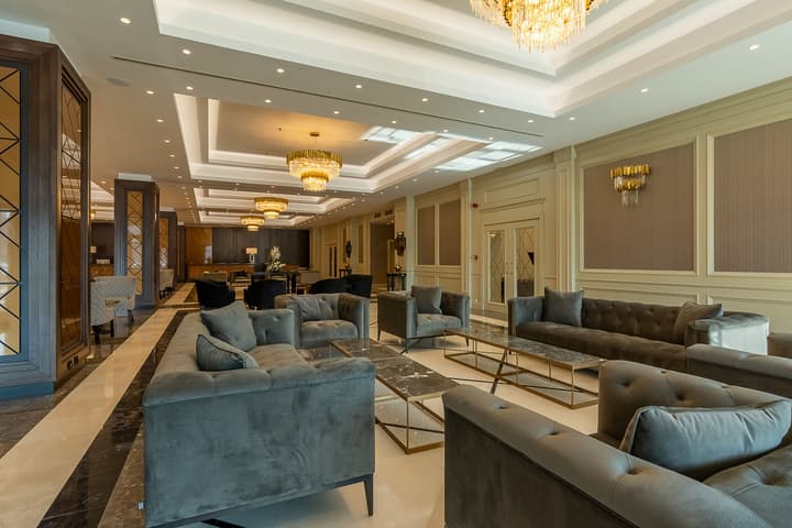 Astoria Grand Hotel